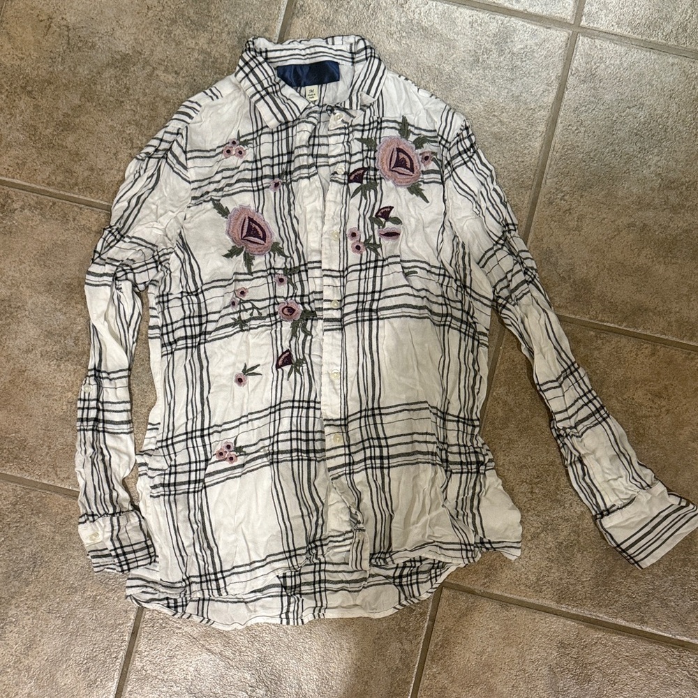 Floral Embroidered Plaid Button-Up Shirt